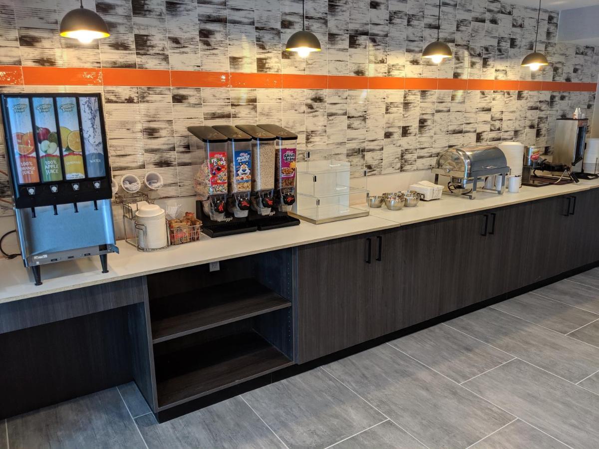 蒙哥马利温德姆拉昆塔套房酒店 外观 照片