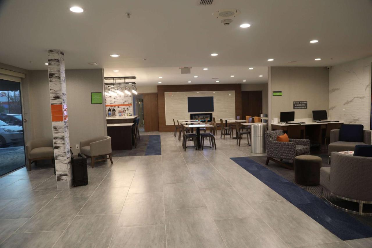 蒙哥马利温德姆拉昆塔套房酒店 外观 照片